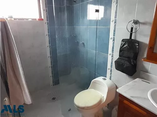 Casa Amplia En Sector Tranquilo(mls#242432)