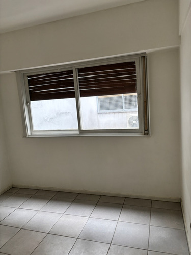 Departamento De Dos Ambientes En Caballito