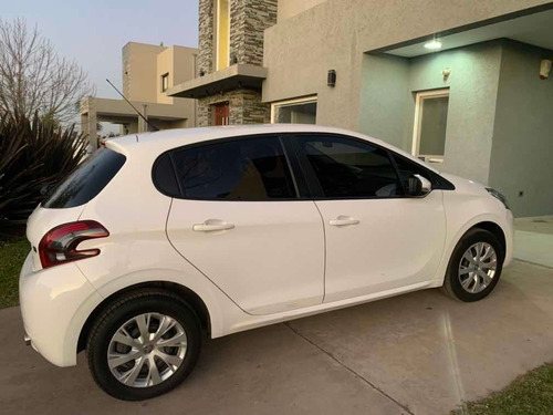 Peugeot 208 1.6 Active 2018