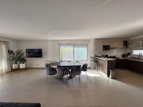 Casa En Venta En San Ferlipe Canning Village, Ezeiza