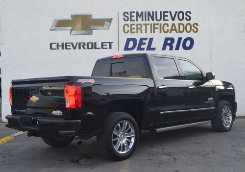 Imagen 5 de 15 de Chevrolet Cheyenne High Country 2018 Negra