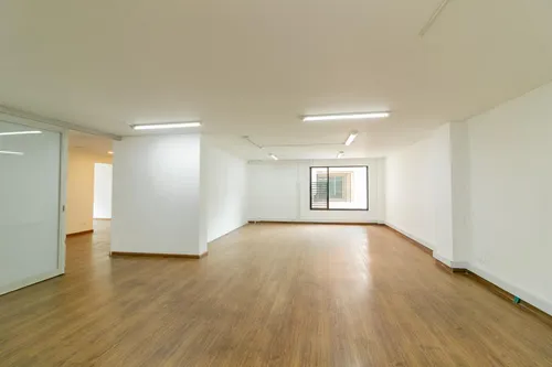 Oficina En Arriendo En Chico Norte. Cod A1094002