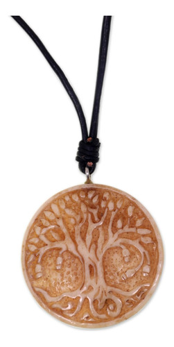 Novica Collar Con Colgante De Hueso Hecho A Mano Artesanal C
