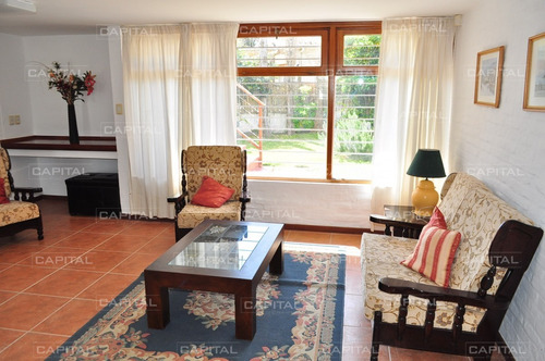 Espectacular Casa En Playa Mansa 3 Dormitorios A 150 Metros Del Mar-ref:28522