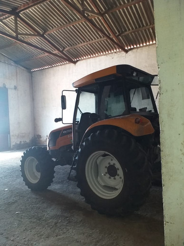 Trator Valtra A750