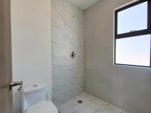 Casa En Venta De 4 Recámaras Con Recámara En Planta Baja En Viu Panorama, El Marqués, Querétaro
