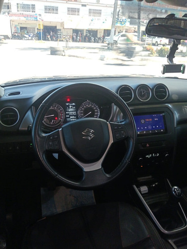 Suzuki Vitara Live