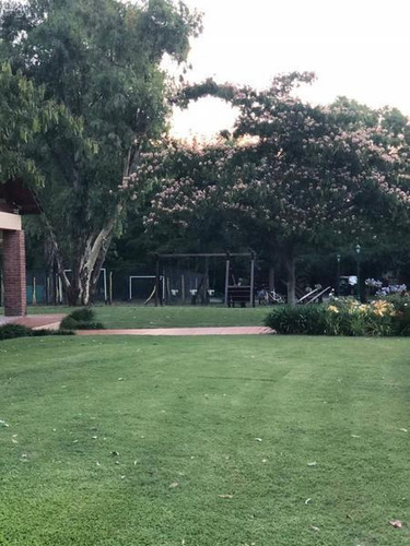 Venta - Casa Con Gran Arboleda En Los Portillos Bayugar Negocios Inmobiliarios