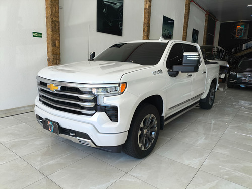 Chevrolet Silverado 5.3 High Country Cab. Dupla V8 4X4 Aut. 4P