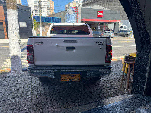 Toyota Hilux 2.7 Srv Cab. Dupla 4x2 Flex Aut. 4p