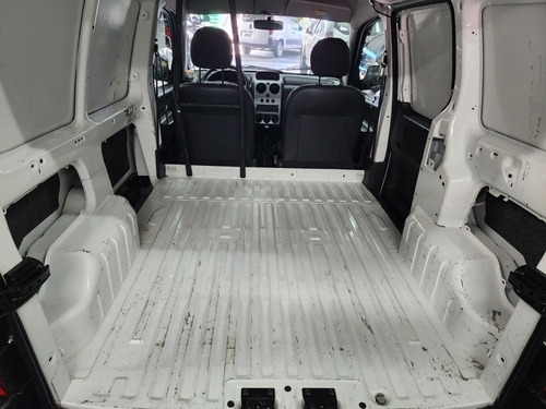 Imagen 7 de 10 de Peugeot Partner 2021 1.4 Furgon Confort