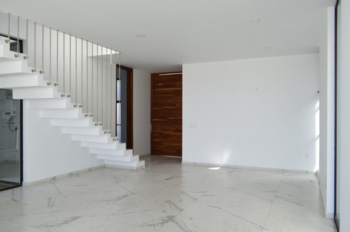 Imagen 5 de 21 de Casa En Venta Con 5 Habitaciones, Valle Imperial, Zapopan