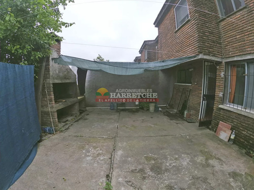 Casa En Dos Niveles Venta Progreso, 3 Dormitorios, Parrillero, Estacionamiento, Con Renta