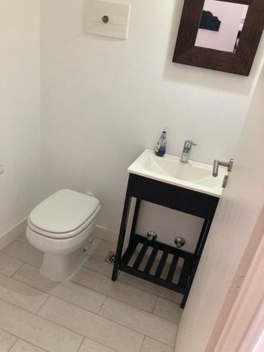 Totalmente Equipo,frente, Toilete,dormitorio En Suite Balcon