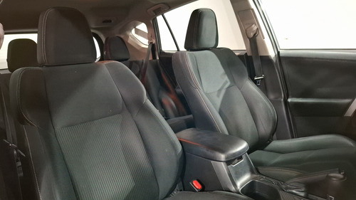 Toyota RAV4 2.5 XLE AWD AT