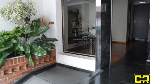 Imagen 2 de 14 de Magnifico Piso 5 Ambientes Con Cochera Cubierta.