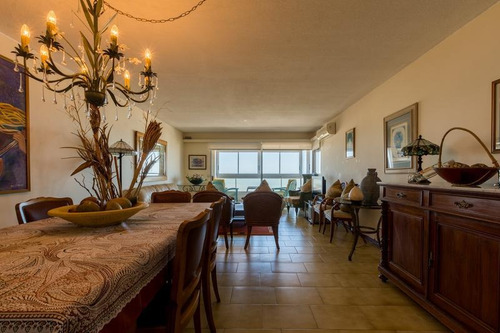 Oportunidad Apartamento 3 Dormitorios Más Dependencia Punta Del Este