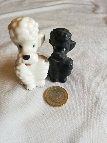 Vintage Figura Perros Blanco Y Negro Puddle? Porcelana 