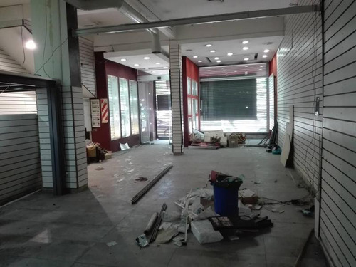 Imagen 2 de 8 de Local Moron Centro Con Deposito