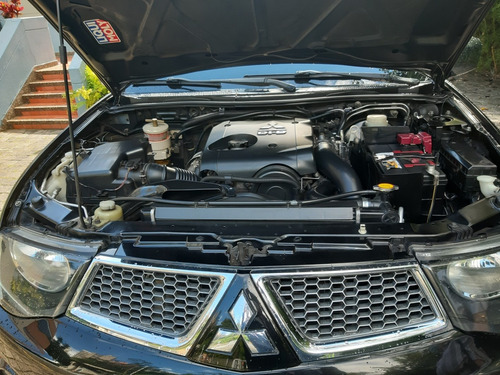 Mitsubishi Sportero Doble Cabina Automat. Diesel 4x4 2014