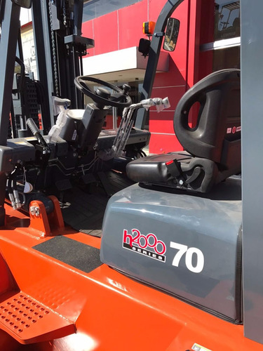 Autoelevador Chl 7000 Kg Isuzu Japones Mástil Triple 4.5 M