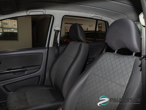 Imagen 10 de 12 de Volkswagen Fox 1.6 Msi 2016