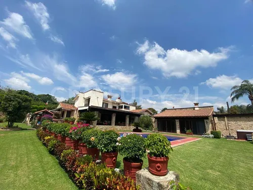 Residencia En Venta, Colonia Huertas Del Llano, Jiutepec, Morelos