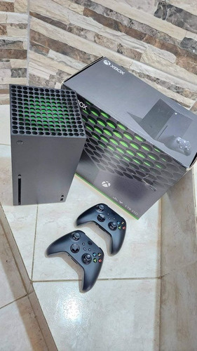 Xbox Series X  1tb, 2 Controles 1 Mes Gamepass + Cargador.