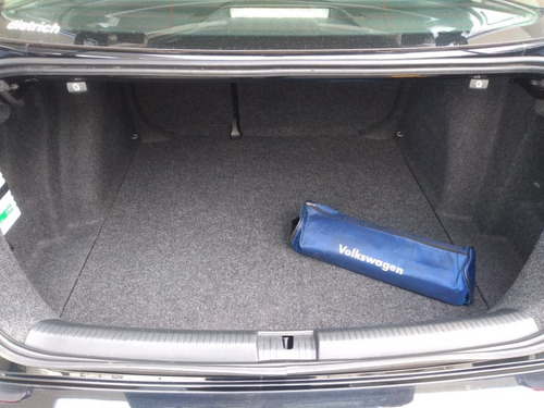 Volkswagen Vento 2.0 Advance Summer Package 115cv M/t