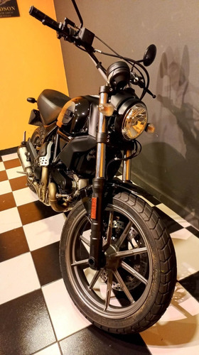 Imagen 14 de 16 de Ducati Scrambler Sixty2 400