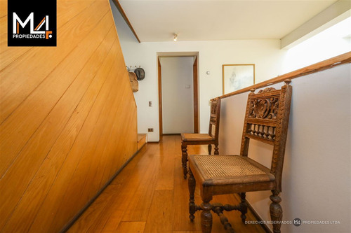 Casa En Venta De 5 Dorm. En Las Condes