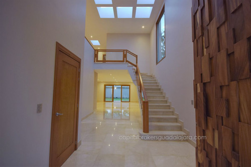 Casa De Lujo En Venta En Puerta De Hierro