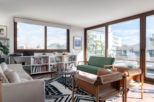 Encanto Y Vista Inmejorable En Último Piso En Providencia