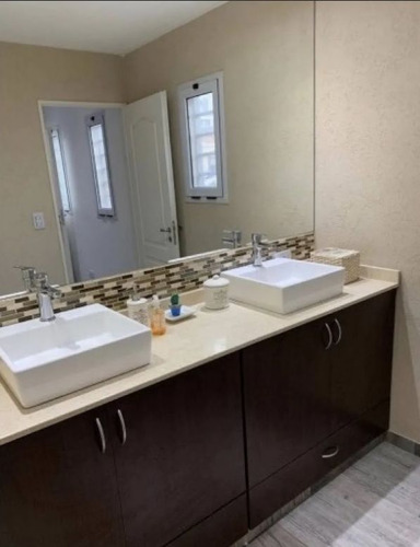 Casa En Venta En Villa Sarmiento