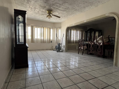 Edificio En Venta En Filadelfia, Gómez Palacio, Durango