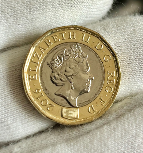 3 Moedas Oficiais De 1 Libra Rainha Elizabeth E Rei Charles