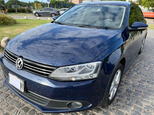 Volkswagen Vento 2.0 Luxury / 140 cv