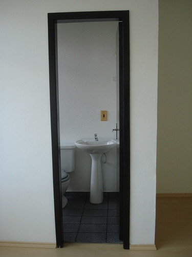 Imagem 7 de 9 de Comercial Para Aluguel, 0 Dormitórios, Glória - Porto Alegre - 122