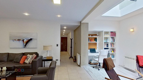 Venta Casa De 6 Ambientes Con Jardín Y Terraza En Colegiale