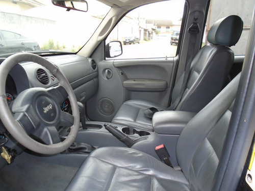 Imagem 2 de 9 de Cherokee Sport