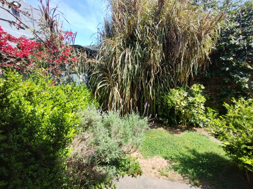 Casa En Venta En Quilmes Sobre Dos Lotes