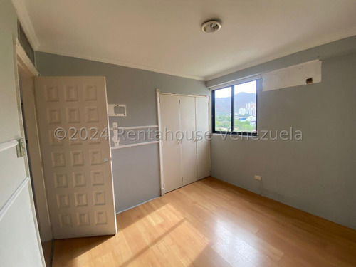 Apartamento En Venta Valles De Camoruco 24-23799