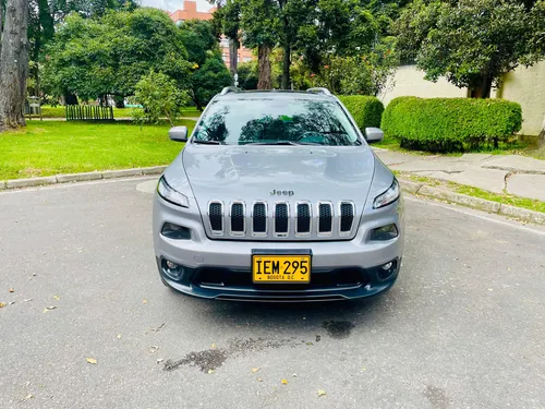 Jeep Cherokee 3.2 Longitude