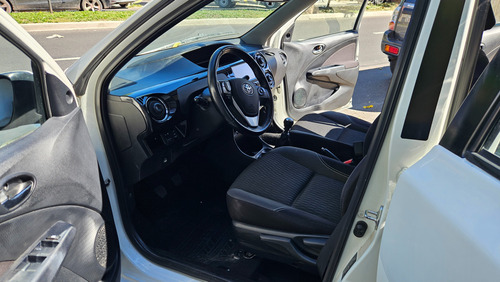Toyota Etios 1.5 Xls