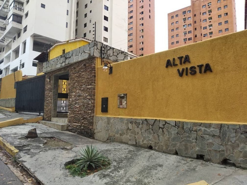 Imagen 2 de 16 de Town House En Venta En El Parral