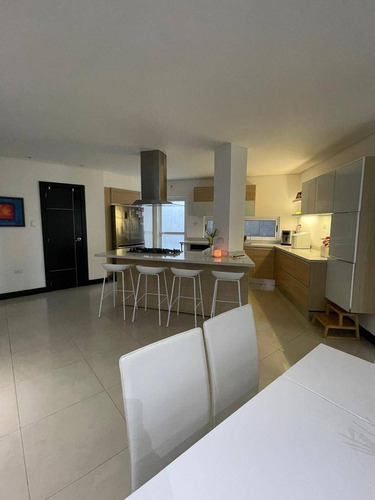 * Josefina Toledo: Hermosa Casa En Venta En El Parral, 495m², Cocina Concepto Abierto, Maletero, Bello Jardín Con Parrillera, Terraza, Fachada En Mármol, Planta 100%, Filtro Ósmosis Inversa, 268730