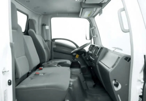 Imagen 15 de 16 de Chevrolet Nrr Diesel 2023