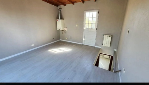 Venta De Casa 4 Ambientes Con Fondo Hurlingham