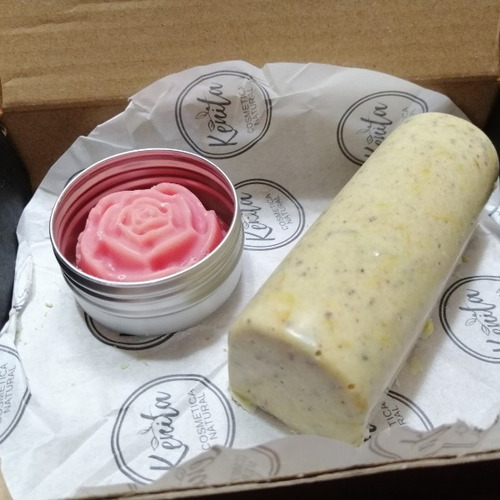 Imagen 2 de 6 de Kit Mamá Crema De Manos Y Exfoliante Corporal