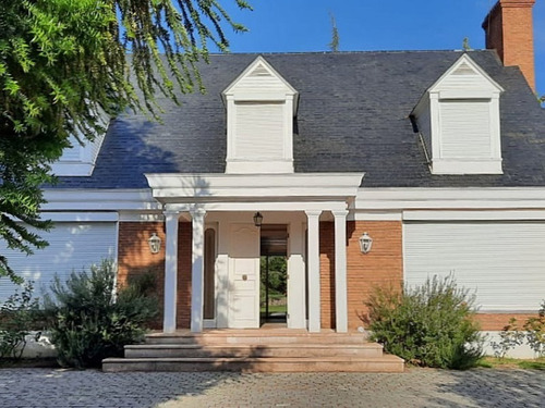 Casa Estilo Georgian En Parque Sanfuentes, Machalí